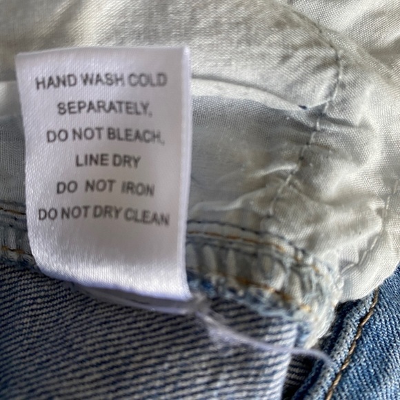 Signature8 Women’s Distressed Mid Rise Fringed Raw Hem Shorts Size Large - Picture 6 of 8